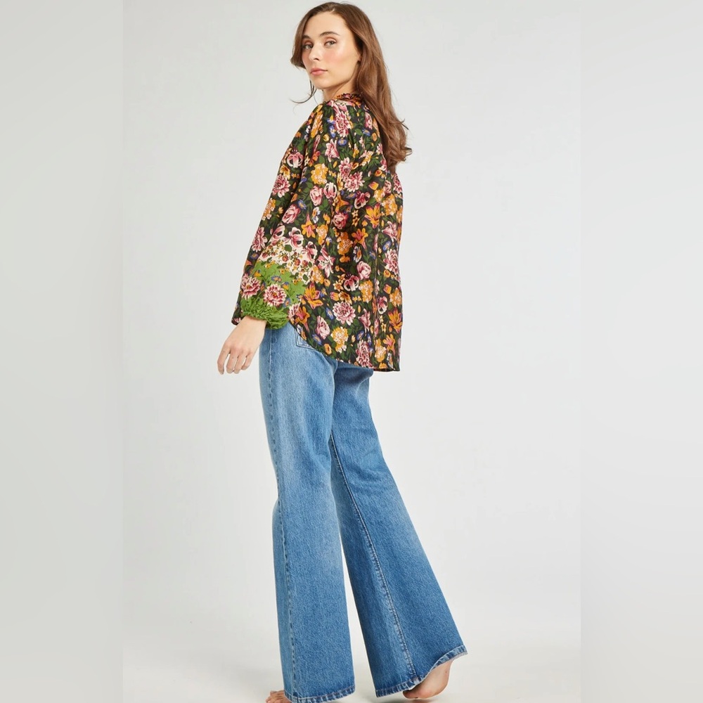 Elegant Floral Women's Blouse - Black and Green